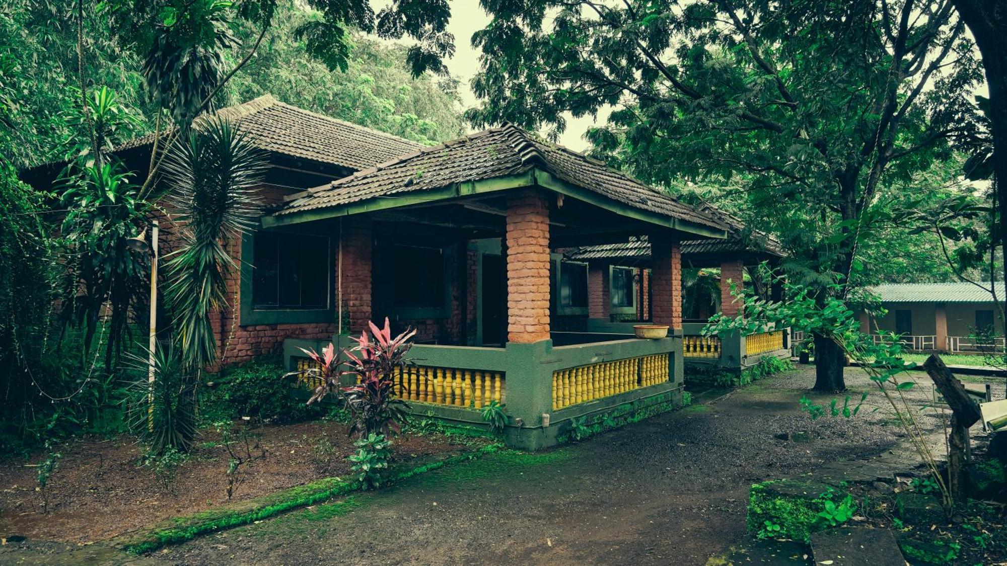 Whispering Peepul Resort Badlapur Exterior foto
