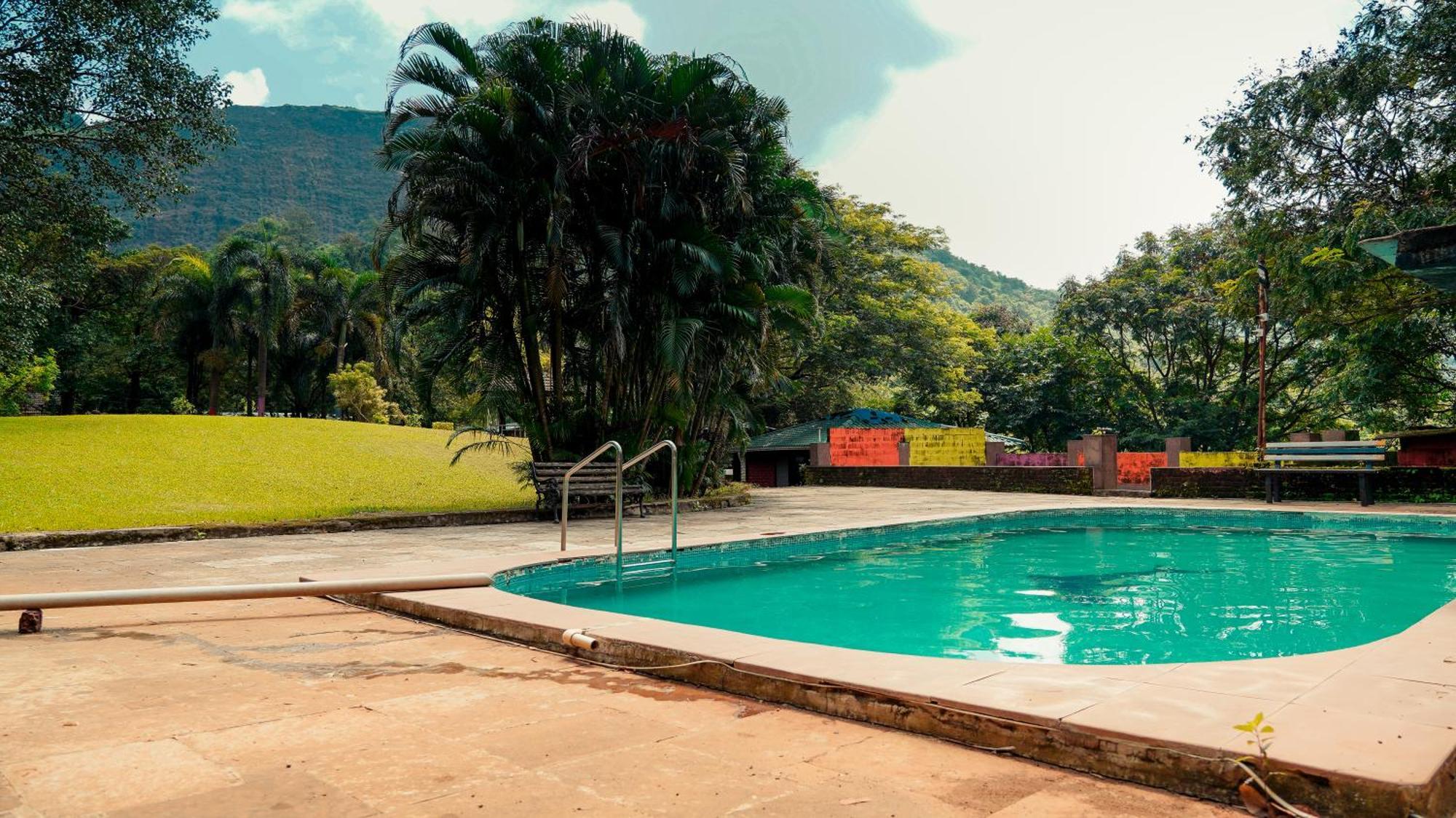 Whispering Peepul Resort Badlapur Exterior foto